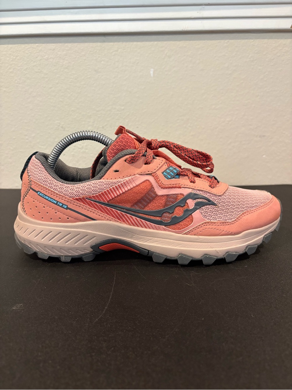 Saucony Excursion TR16 Womens Size 9.5 Running Shoes Sneakers S10744-30 Pink - Picture 5 of 9